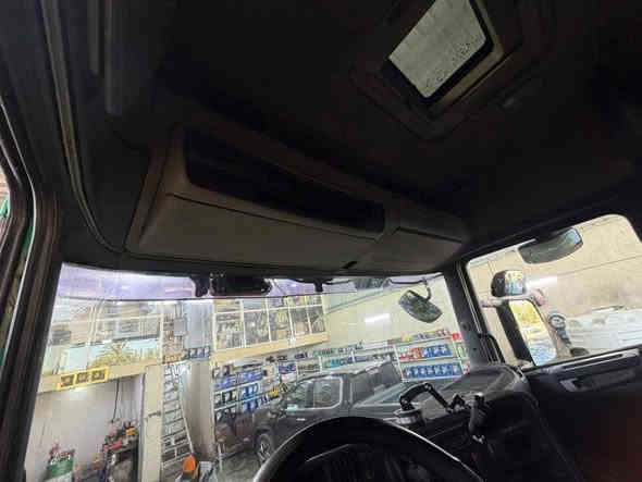 سلام عليكم ورحمة للبيع سكانيه 2007 بس الراس مربوط 4 محاور كفاله عامه كير 3في3 تبريد رتايدر  مكينه 500 العنوان جبله الستفسار *********** السعر 320 وبيها. مجال
