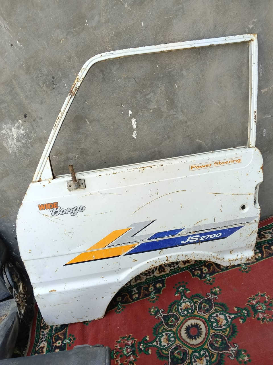 بيبان بنكو للبيع المكان بغداد موبايل *********** السعر  الف 400
