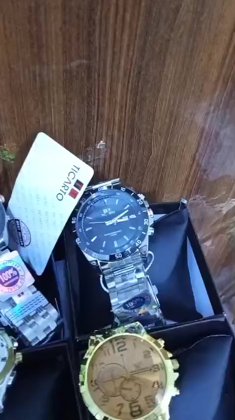 ساعات رجالي متنوعه مختمه سير وظهر تيكارتوا سمارت اوميكس روليكس اوبل .


**إذا كنت صاحب هذا الإعلان وتريد حذفه لأي سبب، رجاءا أرسل رسالة إلى الدعم الفني**