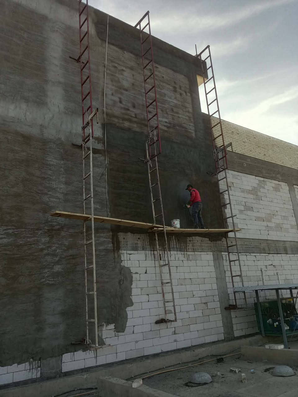 السلام عليكم ورحمة الله وبركاتة خلفة لبخ سقل بلخ تشميع لبخ جرارة لبخ تصفير مصاطر حمامات مطابخ مناور وزن درجة أولى عملنة بغداد الكرخ
***********  👉وات ساب   *********** جمال أبو أحمد
