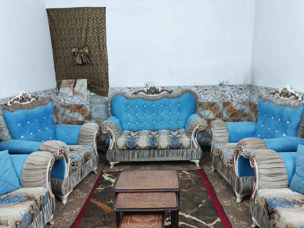 تخم ملكي10 مقاعد حطاطه بلوك أسود درجه اولى اخو الجديد السعر425 العنوان كربلاء بدايه الامن الداخلي يوجد توصيل داخل كربلاء ***********
