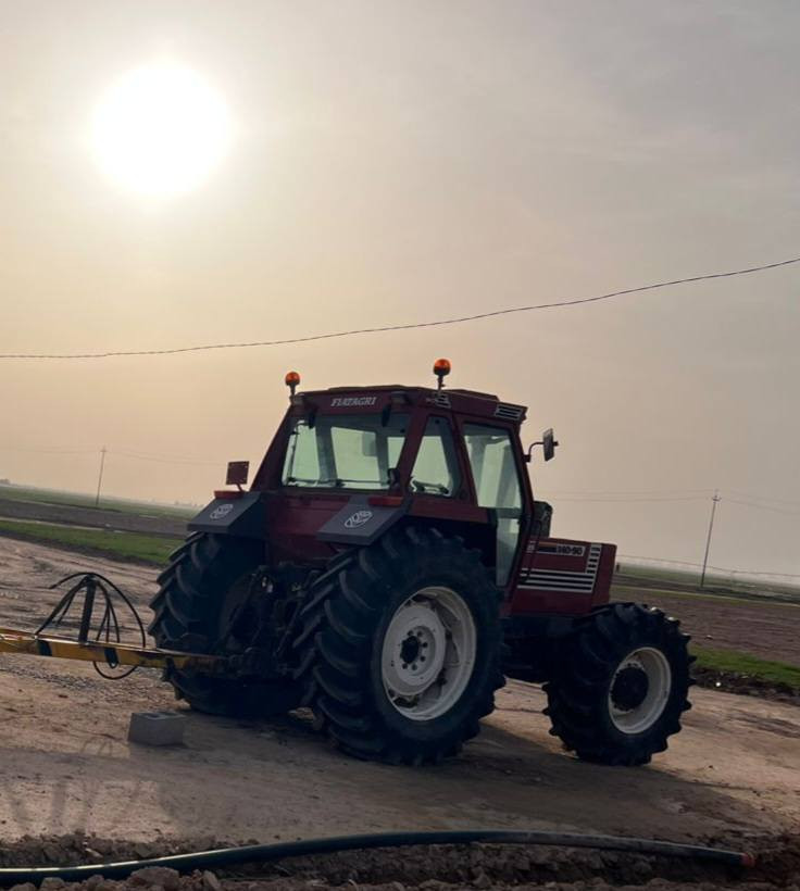 سلام عليكم البيع فيات فول اكسل بارز تكمه عريضه بعده مامسجل منفيس وراقه كامله مشتغل ٣ مرشات بس وياه دسك ٢٤ خرامشه ٣ونص متر فدان ٥ ريش سعر ٦٨ عنوان صلاح الدين العلم ***********
