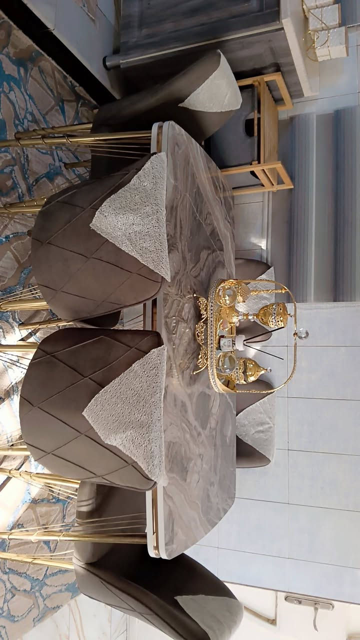 الكاونتر مأخذي بمليون ونص أبيعة بمليون
ميز الطعام ب250
البردات أثنين ب50
جديد ولا كأنه مستخدم 
العنوان الشعب
للتواصل على الرقم ***********
