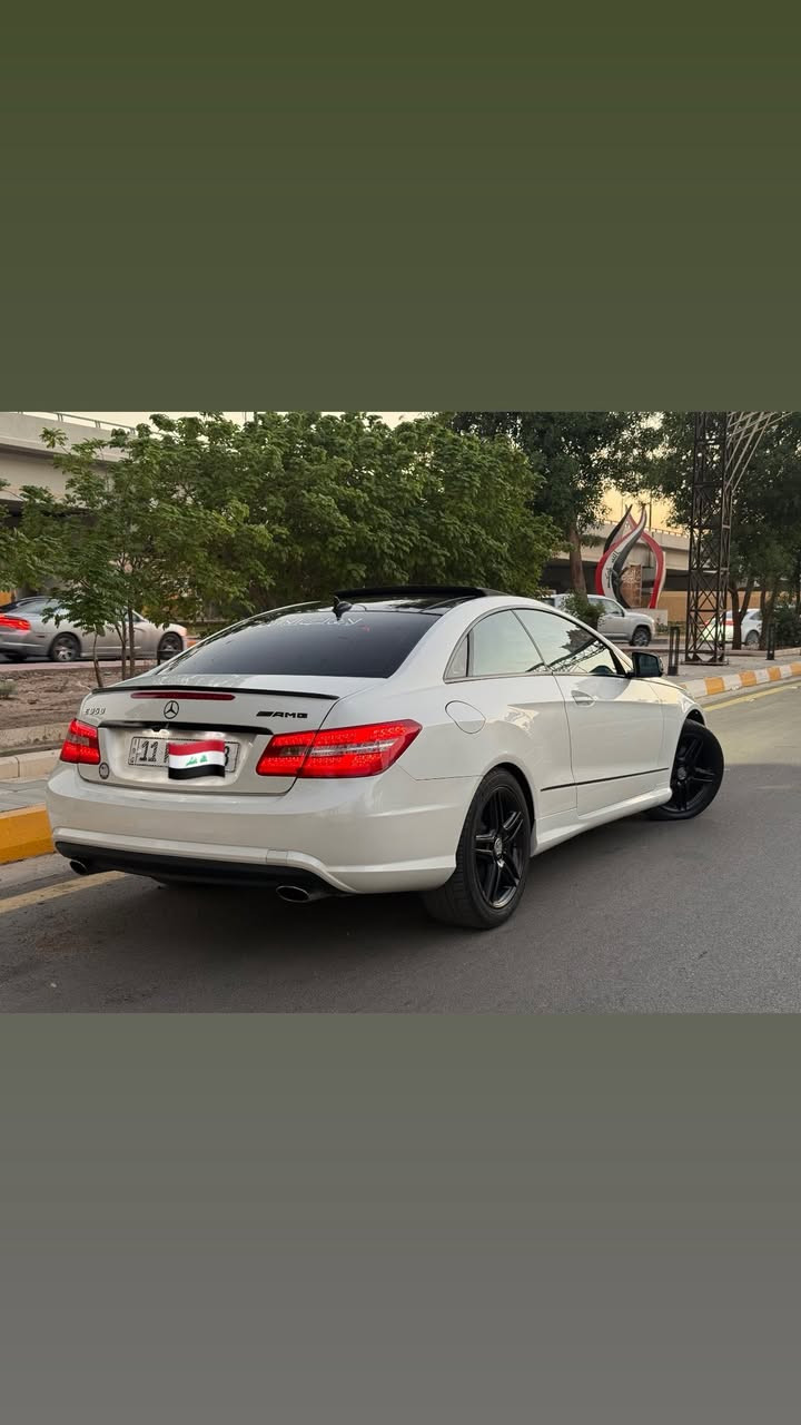السلام عليكم
للبيع مرسيدس E350_ W207 
السياه موديل 2013 
اللون ابيض داخل بيجي 
رقم بغداد 
مواصفات 1/1
فتحه سقف ( بانوراما )
برده خلفيه كهربائيه
سستم صوت هارمن
سيدي جنجر ٧ أقراص مع شاشه عرض DVD بلادي
تحكمات كامله 
تدفئه كشنات 
كشن كهرباء و خزن ميموري 
البجم زنون 
السياره فوول مواصفات 
مكينه V6_3500 CGI
السياره عاديه مو فورمتك 
كامله السياره واي نقص مابيه الف الحمدلله 
صدر أمامي جديد 
طخم تاير جديد 
 مكفوله من الدواخل 
ماشيه 83.000 حقيقي 
رايده ب 16.500 وبيه مجال 
طبعا السياره كلش حلوه ماشاء الله وبالعافيه عل ياخده
السياره بيها قطعتين صبغ من امريكا وهنا صار بيها 3 قطع 

***********

اخوكم مهندس حسين ***********واتساب فقط
