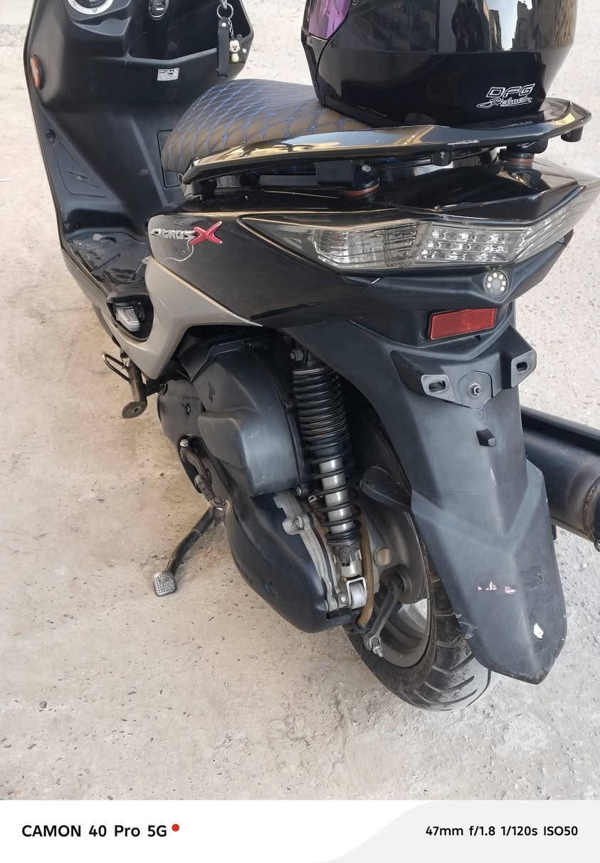 سلام عليكم شباب دراجه سكنز لد حديث ياباني موديل ٢٠١٧ دراجه ماخذه من معرض كلشي وكلاشي صارله شهرين ونص تقريبن مداريه من كلشي شوكت متريد نكره سلف  اخذته من المعرض ب٢٢٠٠وتكدر تتصل وشوف لاسعارهن عارضه ١٦٠٠قفل من لخير لن عدي بناء ومستعجل عليه رقمي ***********شراي تصل مكاني بغداد الغزاليه
