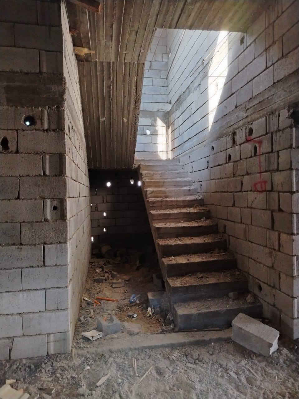 مكلف بالنشر 
السلام عليكم متاح
بيت بمساحة ٢٧٥ متر طابو زراعي  مساحة البناء ٢٠٠ متر #طبعا البيت شغل درجه اولى 
متكون من [ استقبال وغرفتين وصاله وهول ] [ صحيات داخليه وخارجيه ] واحده من الغرف بيها حمام  السعر جدا جدا مناسب  اتصل وتدلل
العنوان ابي الخصيب _ محوله الزهير _ قرب جامع أبناء الجماعه
للاستفسار *********** البصرة, العراق
