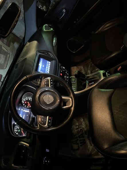 السلام عليكم جيب كومباس موديل 2018 كلين مواصفات بصمة تحكمات فول ستيرن شاشة كشن كهرباء ترحيب كامرة حساسات السيارة كير مكينة صدر ضهر كهربائيات كلة شركة محرك 2400 المرغوب 
رقم بغداد بأسمي هزة جديدة 
سنوية تنتهي 2020 رقم نكليزي جديد
العنوان سيدية حي الاعلام 
صور الحادث مال امريكا مرفقة بلمنشور 
***********
