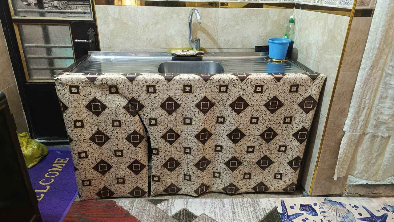 للبيع مترين والسنك متر ونص 3 قطع نقص بوب الكاونتر كلش نضيف مابي اي كسر وشغله تفصال وثقيل تكدر تفصله بوب يرجع جديد سعره 150 مكاني بغداد ***********
