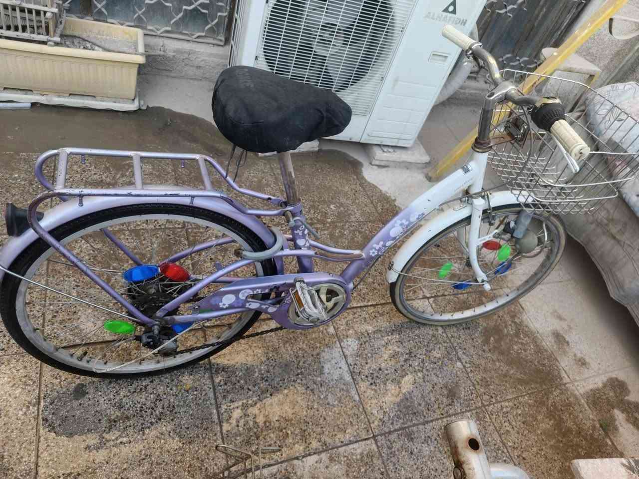 بايسكل بناتي حجم ٢٢ للبيع
السعر ٦٠ الف وبي مجال للتواصل واتساب ***********
