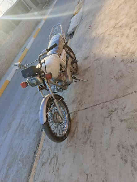 دراجه حلوه للبيع ٢٠١٩ أورق مكاني كنعان ب٢٦٥ وبيها مجال ***********
