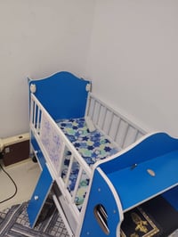 أثاث أطفال • باب مشلوع • يحتاج خشبة