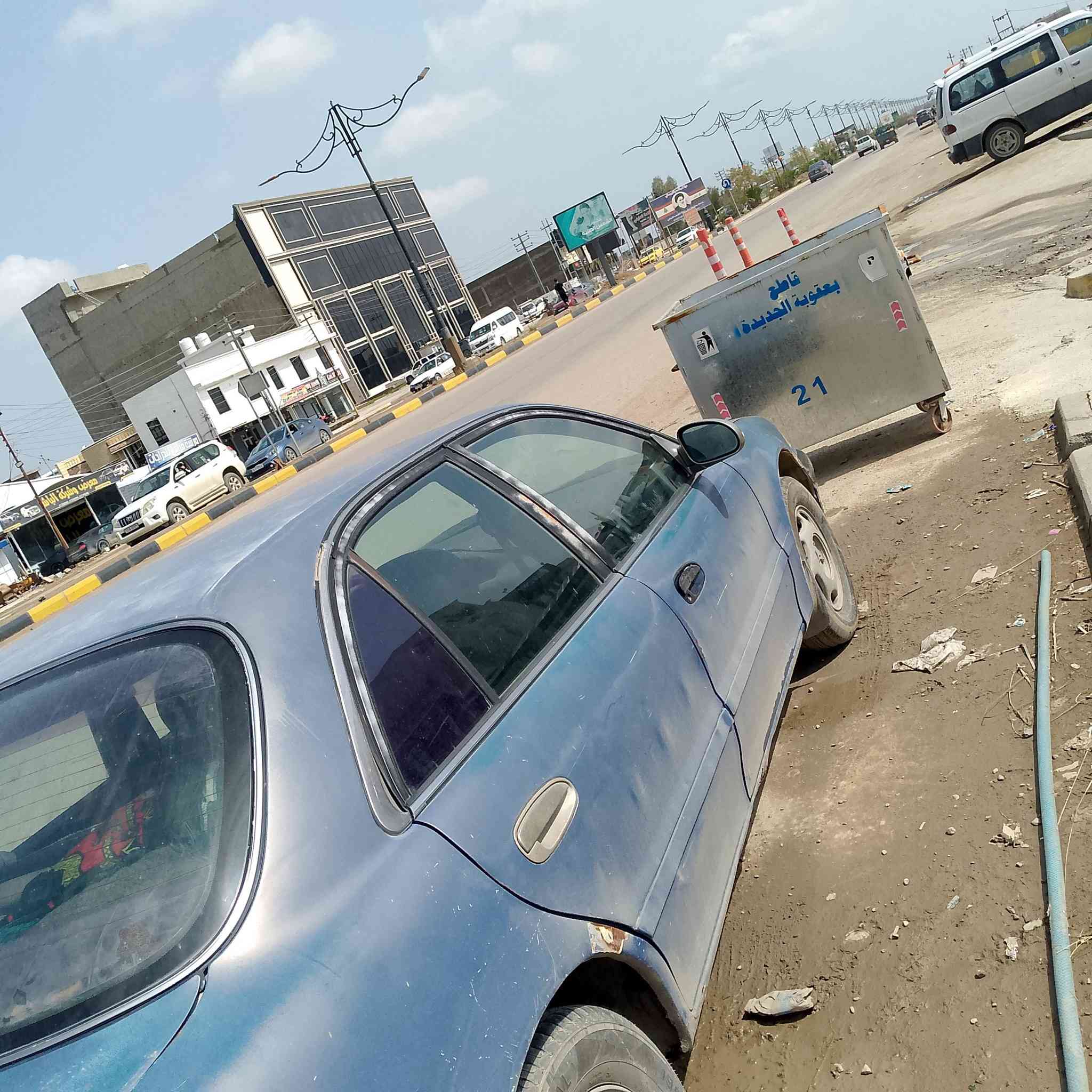 من رخصت مدير الكروب سوناتا ٢ موديل 1994 باسمي السعر36  وبي مجال بسيط حك جيتك رقم ديالى وهذا رقمي اتصل وبخدمتك ***********
