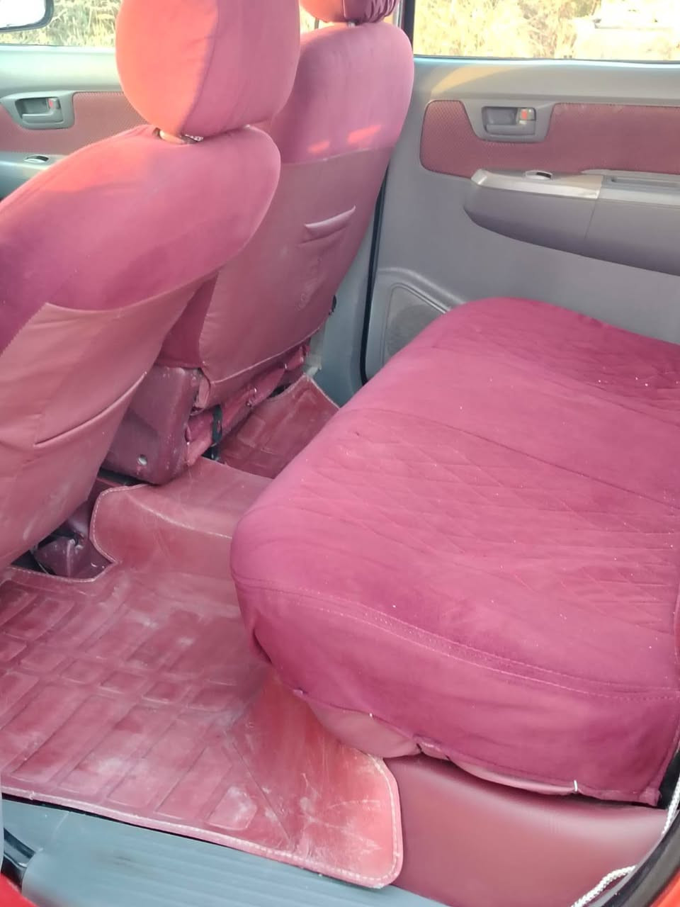 السلام عليكم رمضان كريم عليكم خون فلاونزه 2009كفاله عامه من صبغ ومن تبديل مال جناي تخم  حدادي تبريد مكين وكير وكسل كفاله جديده رقم وسط دولي سنوي 2031شاصي 19كويتي سياره حلا من صوره بيه حلوب غليل بابين مكانه واسط الحي  خوان شري يتصل ***********رقم صاحبه السياره. سعره 148وبيه مجال
