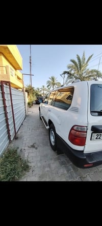 لا ندكروز موديل 2000 صبغ حزام للجماليه  بدون أي ضرر السيارة جاهزة من ك...