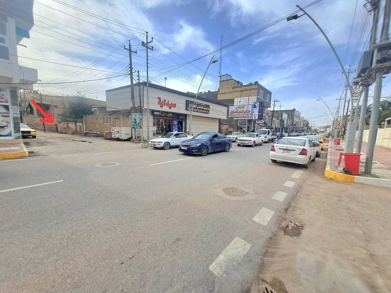 قطعه طابو صرف تجاريه ٣٠٠متر وجه ١٣متر شارع الاطباء داخل فرع ثاني قطعه بصف الركن
مجاور مركز الشهيد زيد الطبي سعرها  ٢٩٠
***********
