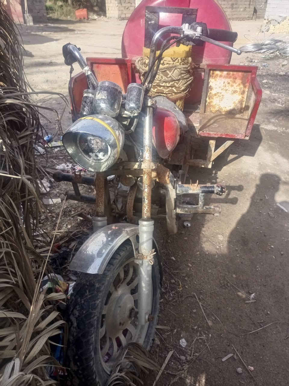 السلام عليكم ستوته للبيع مال ماي المكان الرميثي الشاصي ملحوم الورك بيه جم وحده طاكه تايرات جدد السعر 400 بيه مجال ***********
