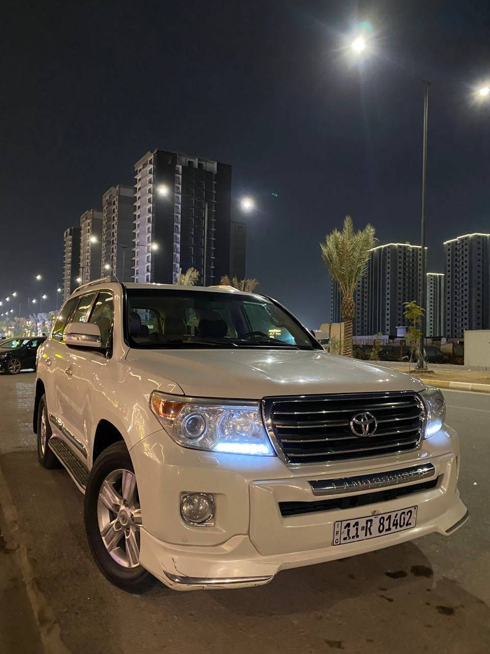 السلام ؏ــليـڪم
لاندكروز 2014 بريم باب اول / بغداد انكليزيـ / محرك V6 حجم 4000 / اللون ابيض صدفي 

 مواصفات : بريم 1/1

ممشى 157 الف حقيقي / كامرهـ بلاد / طفاية بالصدر / حساسات امامي خلفي / سلايد روف / زراك لايت / ترحيب شاشة / 
تحكمات ستيرن جهتين / مرآة ليزيه وسطيه / علامة لاندكروز ابواب / بصمه / باقي المواصفات المعروفه فور ويل وغيرها / تخم تاير جديد / صدر امامي خلفي جديد 

ضرر السيارهـ / كفالة عامه عدا دعاميه الاماميه 

مكان / بغداد / حي الجهاد 

السعر  $400 وبيهااا مجال بسيط . تحويل مباشر مشروع وطني  

*********** 

 مامتواجد ع فيس اتصال فقط اخوتي ♥️
