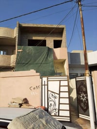 بيت  للبيع طابقين الاول كامل فول الثاني فقط لبخ جص فقط ملاحظه الجبهة م...