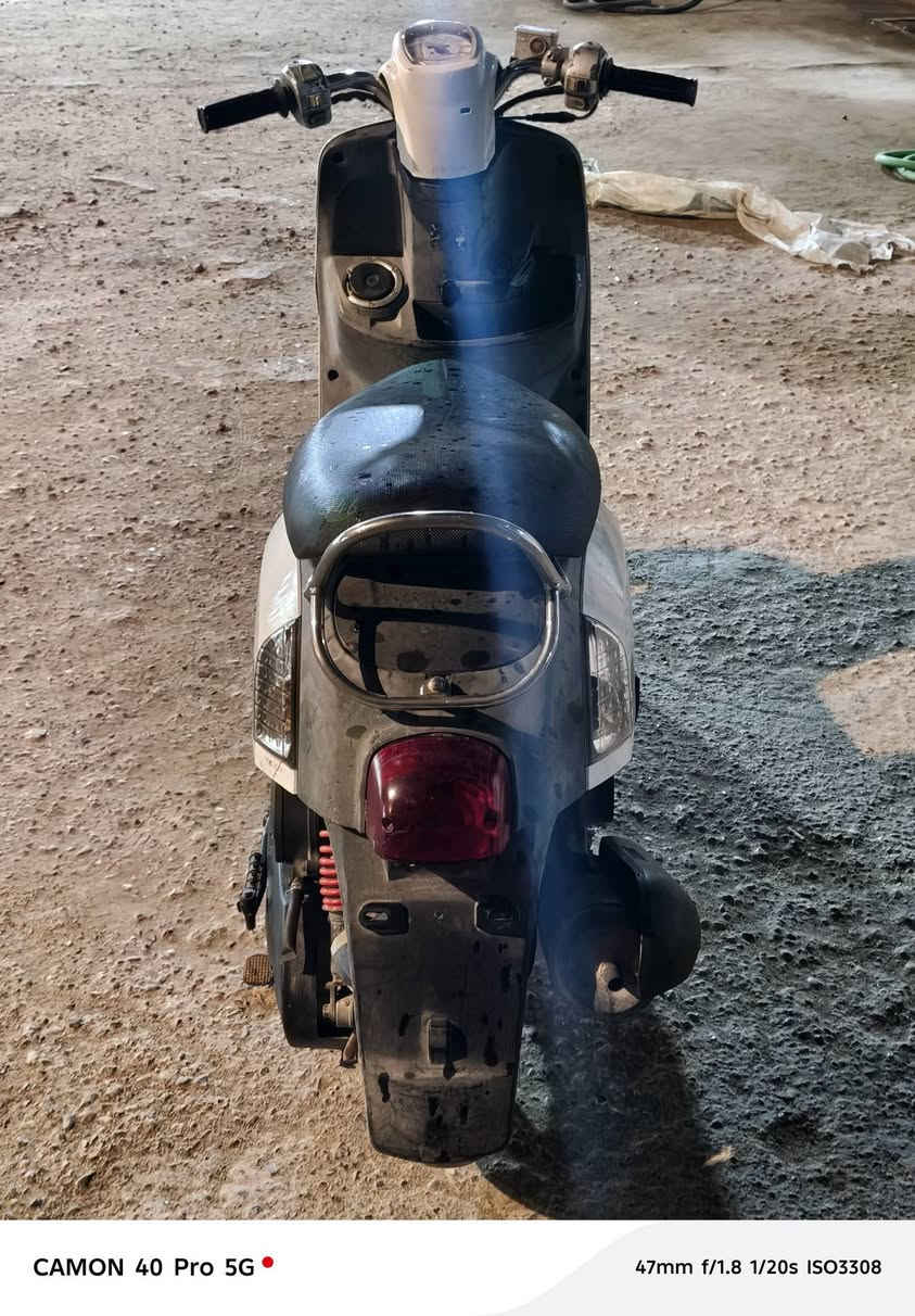 سلام عليكم ماكس بوليس للبيع  صارلها شهر من نازله من لحاويه لسعر 800 وبيها مجال حك لجيه مالتك 📞‏‪***********‬‏
