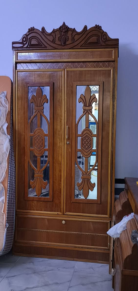 مكلف بالنشر 
غرفة نوم صاج عراقي استعمال 3 اشهر بيع سريع 450 الف 
لتواصل, ***********
