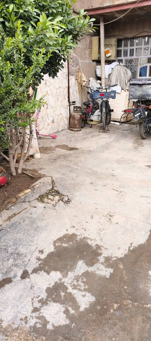 دار زراعي للبيع بغداد الشعب. خلف جامع الشروفي. طابو صرف سند 25. مكون من. طرمه واستقبال ومطبخ و3غرف. نوم. وحمامين. السعر 140.مليون وبي مجال. للتصال. ***********
