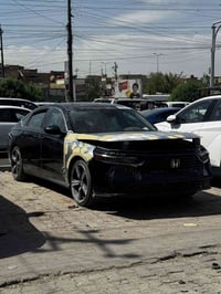 بيع مستعجل عندي سفر وما فارغ للسياره  حاليا السياره يم الصباغ وره العي...