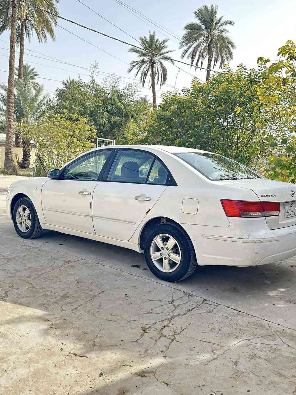 السلام عليكم 

سوناتا موديل 2010رقم كربلاء بأسمنه سنويه ما نافذه 

مكينه وكير وحداديه مكفول تبريد كهربائيات كله جاهزه

السياره بيه صبغ كم قطعه ابيع حزام مكفوله من الضربه 

السعر ٩٠ وبيه مجال بسيط 

العنوان حله مركز المدينه ***********
