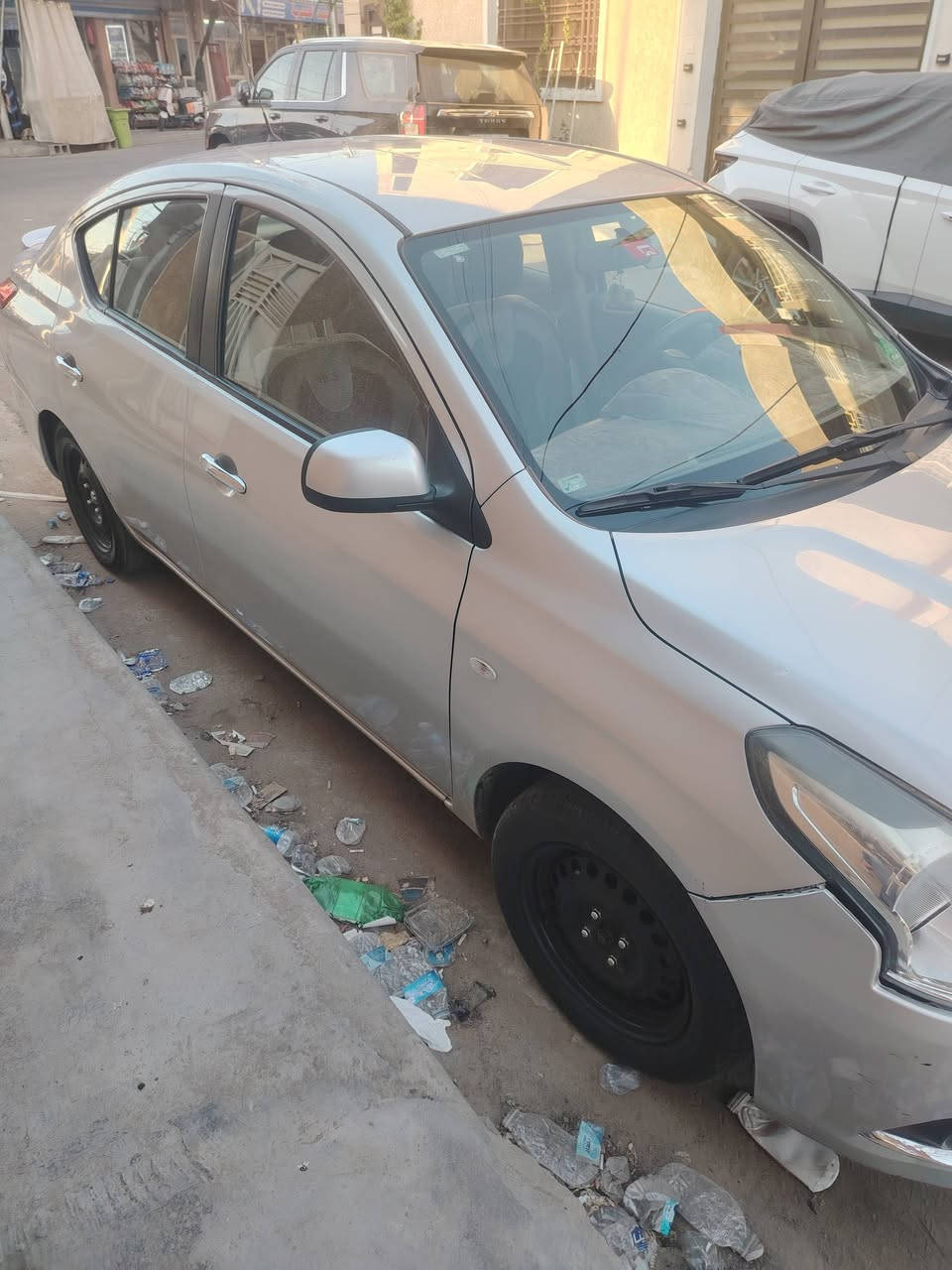 نيسان سني هندي وارد امارتي ٢٠٢٣
رقم أربيل
سنويه بأسمي
السكن بغداد حي البنوك
***********
السعر ١١٦
