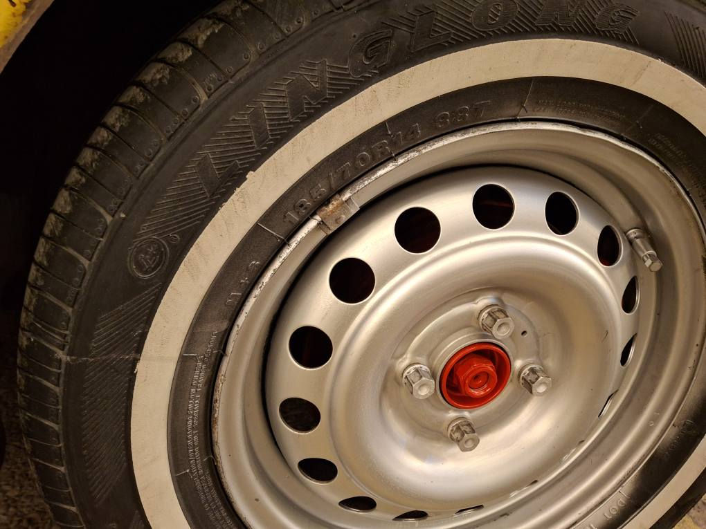 شیری 2014 وکالە رئیسی اربیل سعر مناسب 46$ورقە
للبیع مراوس
 سیارە جدیدە من کلشی 
گیر عادی محرک 1.600
سنور موجود بدون حادث
تبرید تتفیئە کاملە .صدر کامل جدید داشبول نفخ جیتا
اربعە طایرات جدید
داخل بلایلون جدید
رقم اربیل شرط تحول وکالە 
مکان سیارە کرکوک رحیماوە
***********
*********** كركوك, العراق
