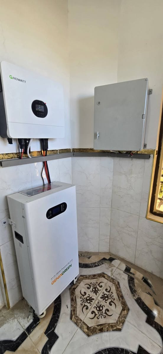 تم بحمدالله تنصيب منظومة طاقة شمسية
 بقدرة 24 اميير نهاري و 16امبير ليلي 
الواح بقدرة 645W  نوع لونجي هيمو X10ضمان 15 سنة
انفيرتر GROWATT 6KW ضمانة سنتين استبدال 
بطارية ليثيوم 14.33KW من شركة GenixGreen ضمان 10سنوات استبدال 
صيانة لمدة سنة مجانية
للاستفسار الاتصال:-
***********
***********
***********
***********
المركز الذهبي-Golden Center 
GenixGreen Iraq 
GenixGreen 
#ألواح_شمسية #توليد_الكهرباء #نظام_كهروضوئي #مستقبل_الطاقة
#طاقة_شمسية #طاقة_متجددة #استدامة #بيئة_نظيفة
