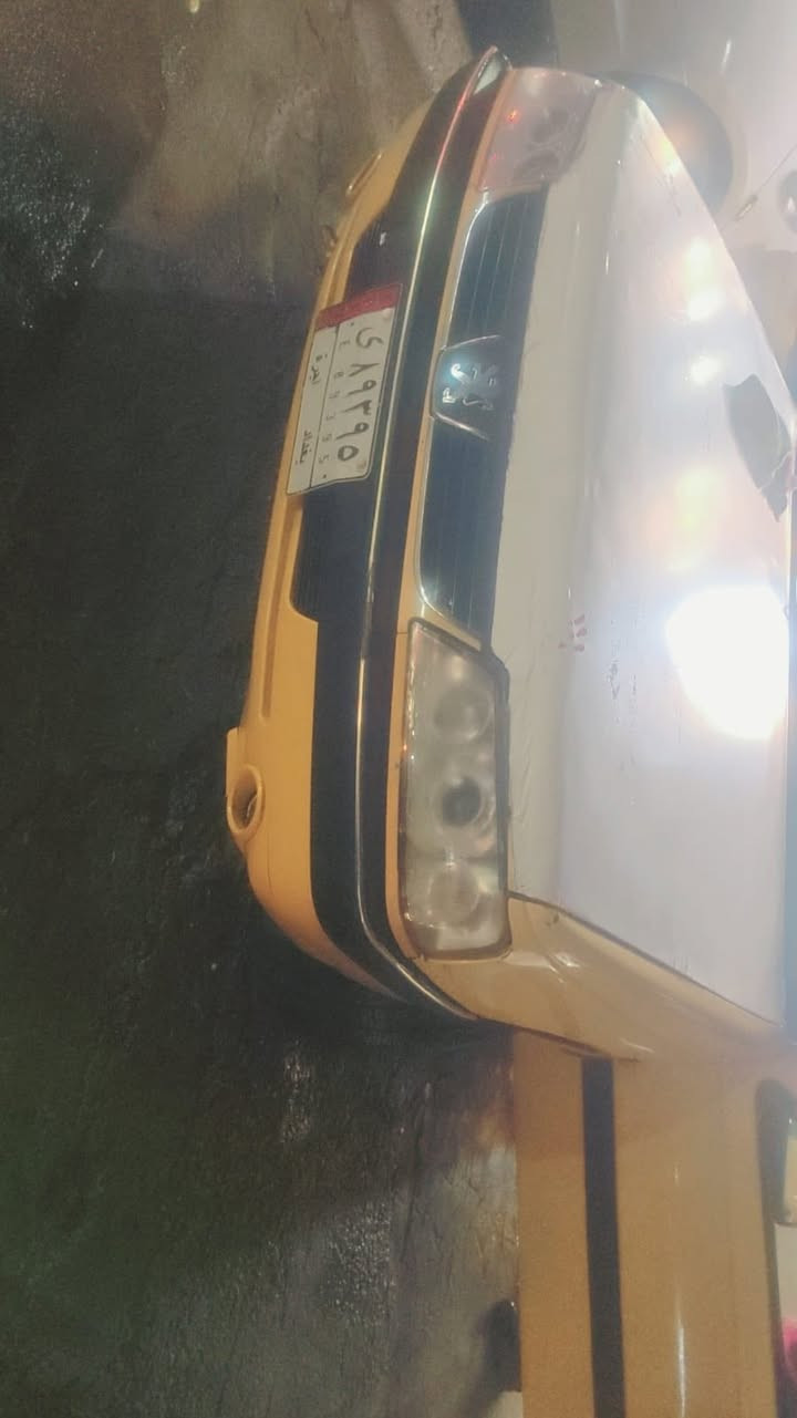 سلام عليكم بيجو 405سياره حلوه وجهزه رقم بغداد بيع او مراوس هذا رقم صاحب سياره مكان سياره بغداد شهده بياع  ***********
