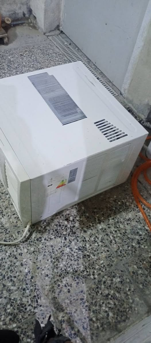 طنين للبيع مكان بغداد
***********
