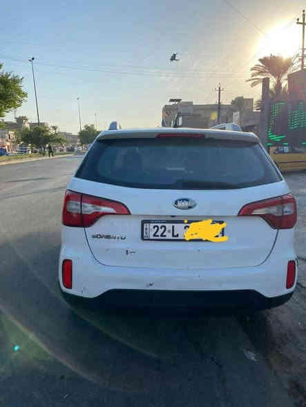 للبيع :
كيا سورنتو موديل 2013 شكل 15 وارد خليجي
السياره 4 سلندر (دوش)
 7 راكب مكاني بغداد الامين
رقم السياره  اربيل الشكل الجديد الدولي
بيهه ضربه بالصندوق
المواصفات:
.تبريد3 قطع
.حساسات امامي
.تخشيب بيبان صاج
.مري شفط
.اشاير بلمري
.تحكم ستيرن
.تبريد 3 قطع 
.بروجكتر كهربائي يتحرك عند تغير المسار
.نظام ايكو
تبريد جديد 
. 5 ويل كب حجم 19
السياره نظيفة 
كير مكينه دواخل كله جديد
السعر 130 وبيهه مجال بسيط حك الجيه
رقم الهاتف
***********
