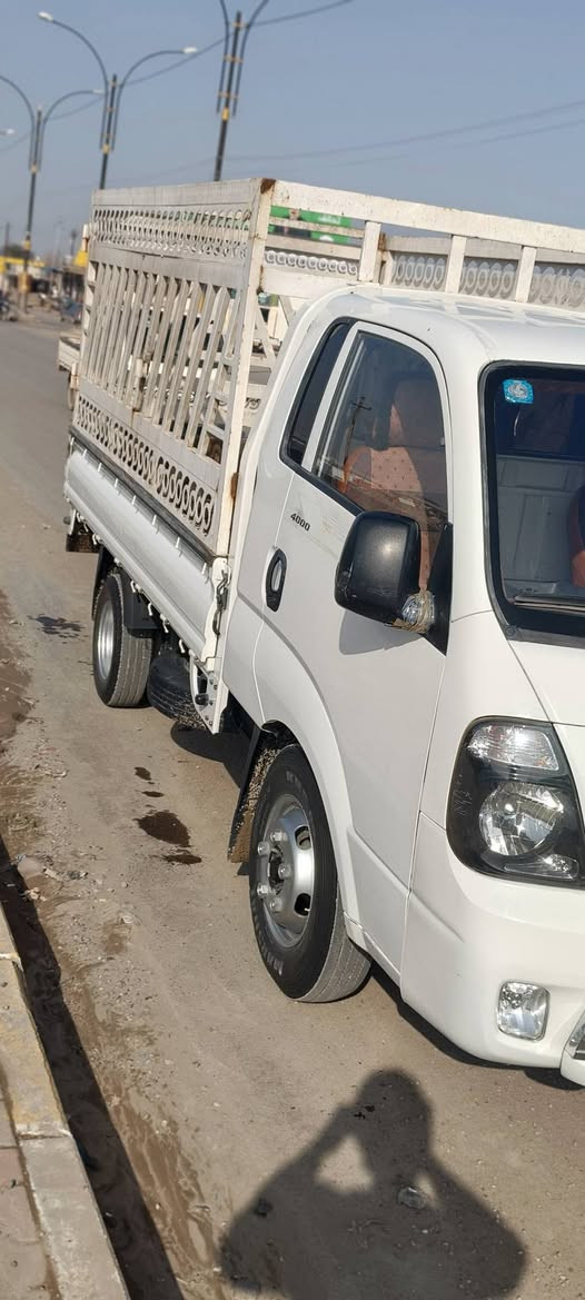 سلام عليكم سيارة كية 4000فحل مديل 2018مكفولة كفالة عامة سيارة جاهزة مكان سامرة بيع مستعجل لتواصل ***********
