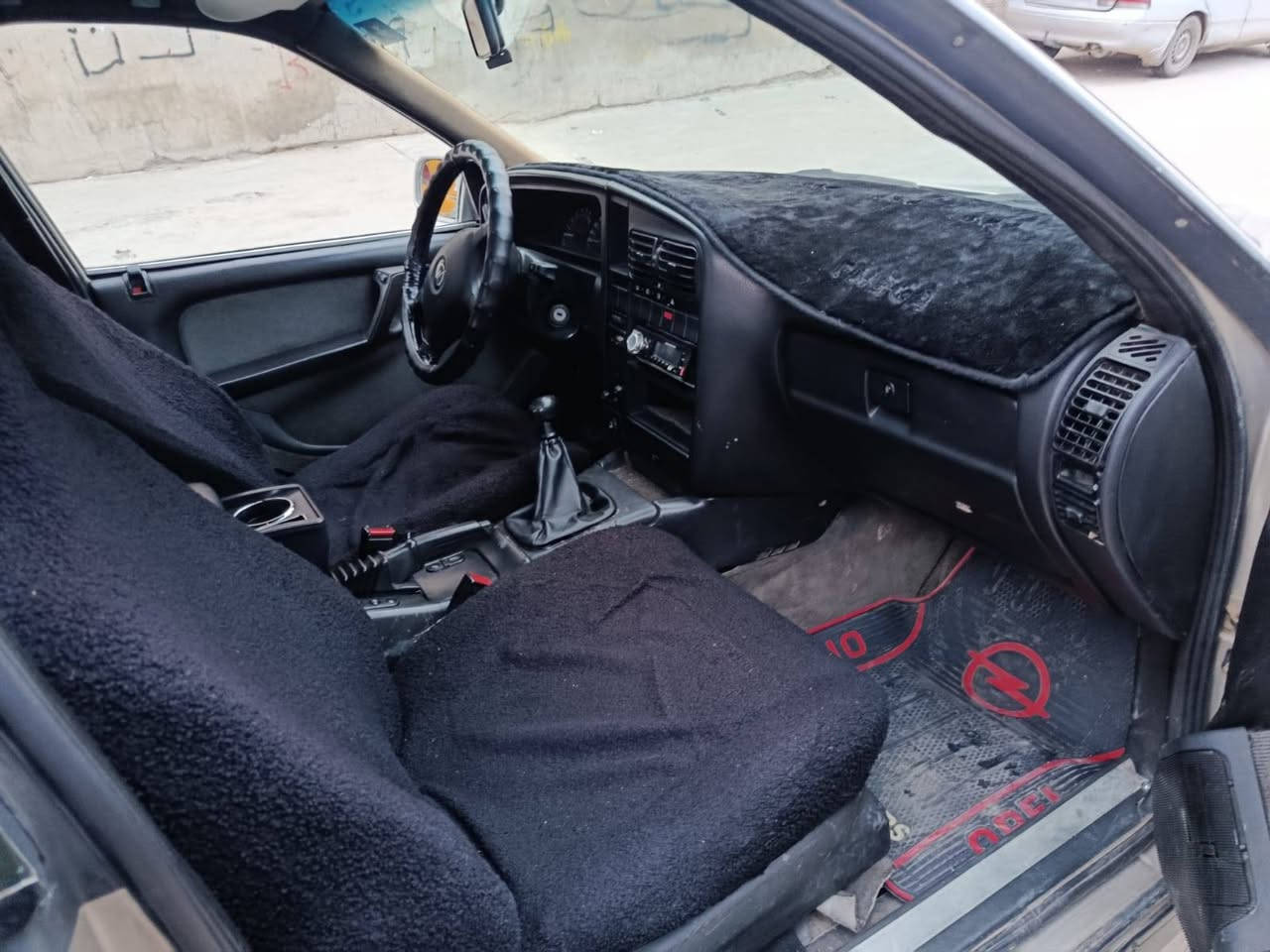 امومیگا مودیل 1991 صبغ عام الجمالیە محرک گیر بەشرط محرک ست و عشرین محرک ستە سلندر  سیارە الدعمیا شرط مشروع وطنی سنویە 2030 تحویل و کالە شرط سیارە گیر عادی سعر 36_(***********)__ (***********)
