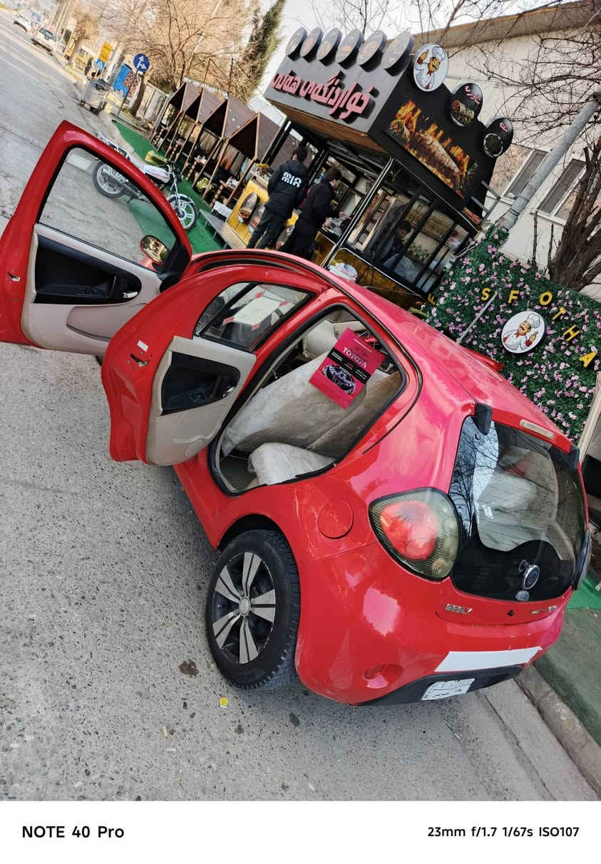 جیلی پاندا مۆدێل ۲۰۱۳ ئۆتۆماتیک
بێ دەعم بێ لێدراو تەنها کاڵبونەوەیەکی کەمی هەیە 
سەیارەیەکی بێ مەسرەف ماڵی دۆست زۆر کەم بەنزین ئەخوات گێڕو مەکینە کۆرۆلا ئاوێنە ئیشارەت ئاوێنە کارەبا چوار تایەو ویلی لۆکی لەسەرە کامل کارەبای بەشەرت 
ڕەقم جنوب بەشەرتی ئەوەلیات  بەڵام تەحویل ناکرێت .
نرخی 37 گەڵاو مەجال ***********
