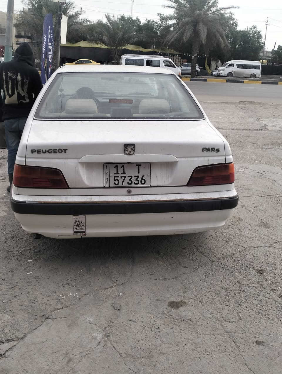 السلام عليكم بيجو2017للبيع السياره كفاله من عده البارد البسونار والمكينه بيه شويه تنقيص 65وبيه مجال***********
