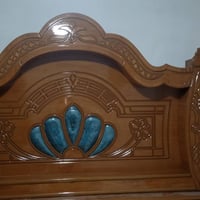 غرفة خشب • ٥ أبواب • مستعملة ٣ أشهر