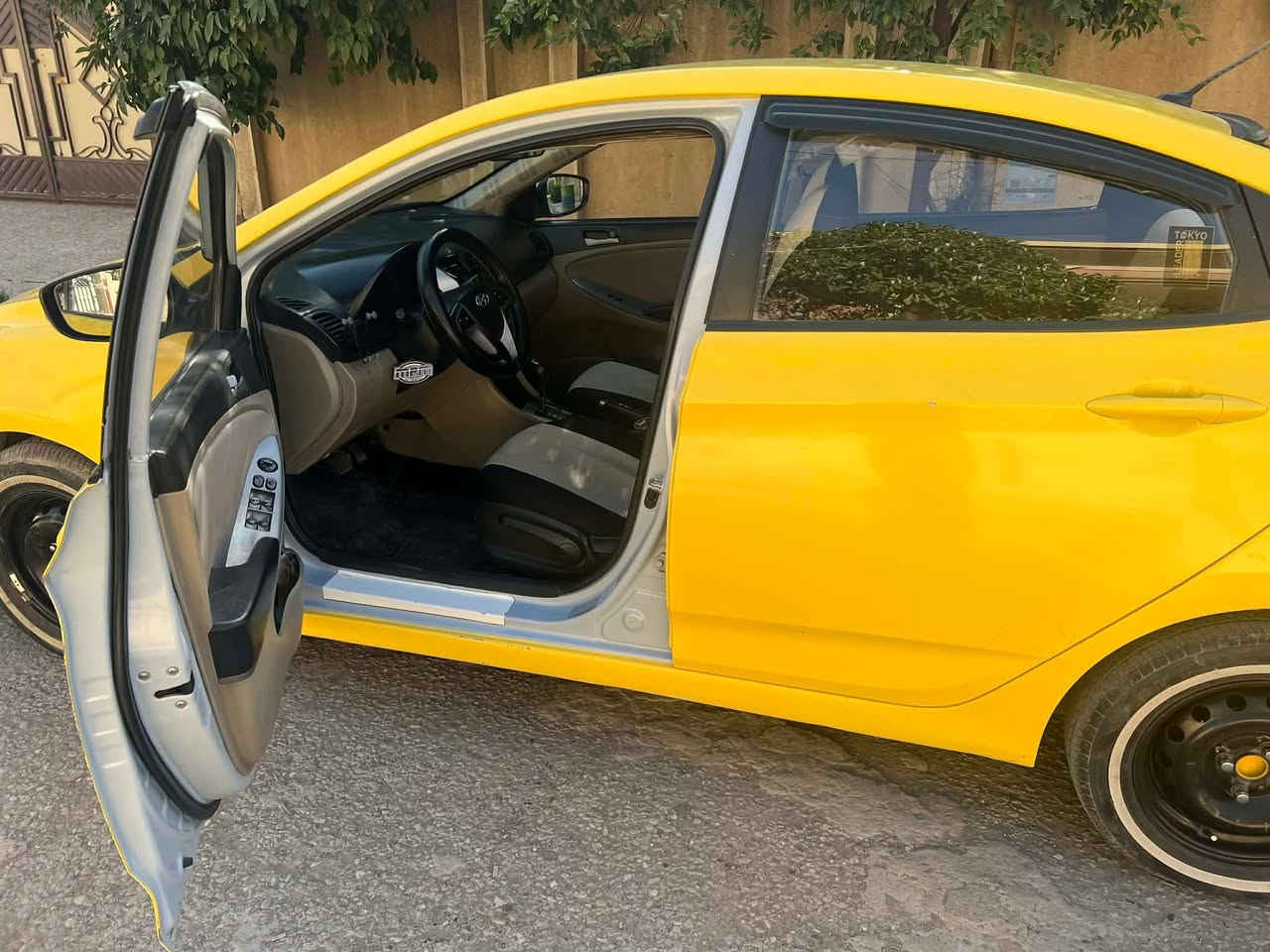 اكسنت ٢٠١٧ مكينة كير شرط بدون ضرر تقليط مال تكسي طخم تاي جديد تحكمات استرين اشاره بل مراي داخل نظيف هيئة وغرامات صفر سنوية الى ٢٠٢٧ كوبون بنزين بيها ٤ دسكات اني الشرعي ااسعر ١٠٢ وبيها مجال الانصال ***********
