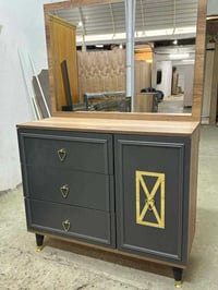 ١٠ قطع • لون مميز • نقل مجاني بغداد