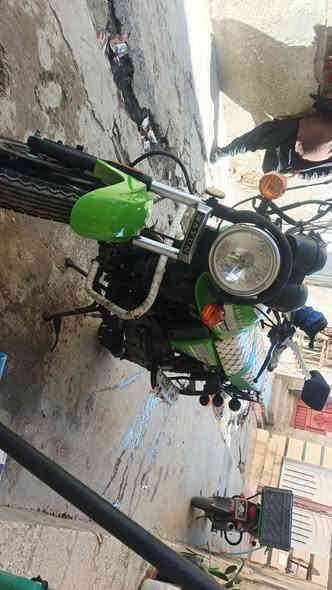 للبيع دراجة نارية دايوان موديل 2021 – نضيفة مثل الجديدة
للبيع دراجة نارية نوع دايوان موديل 2021، بحالة ممتازة جداً، نضيفة ومرتبة واوراق اصوليه كامله وما  متعوبه. الدراجة مستخدمة استخدام خفيف ومحافظة عليها من يوم الشراء، وما بيها أي مشاكل ميكانيكية أو كهربائية.
المواصفات:
موديل: 2021
النوع: دايوان
الحالة: نضيفة كلش – جاهزة للاستخدام
الماكينة صافية وما تحتاج أي صرف
الإطارات جيدة
البدي مرتب بدون ضربات 
سبب البيع: حاجة مو أكثر.
السعر: 1250مليون وربع 
للاتصال: (***********)
الرجاء من الجادين فقط الاتصال، وشكراً.
