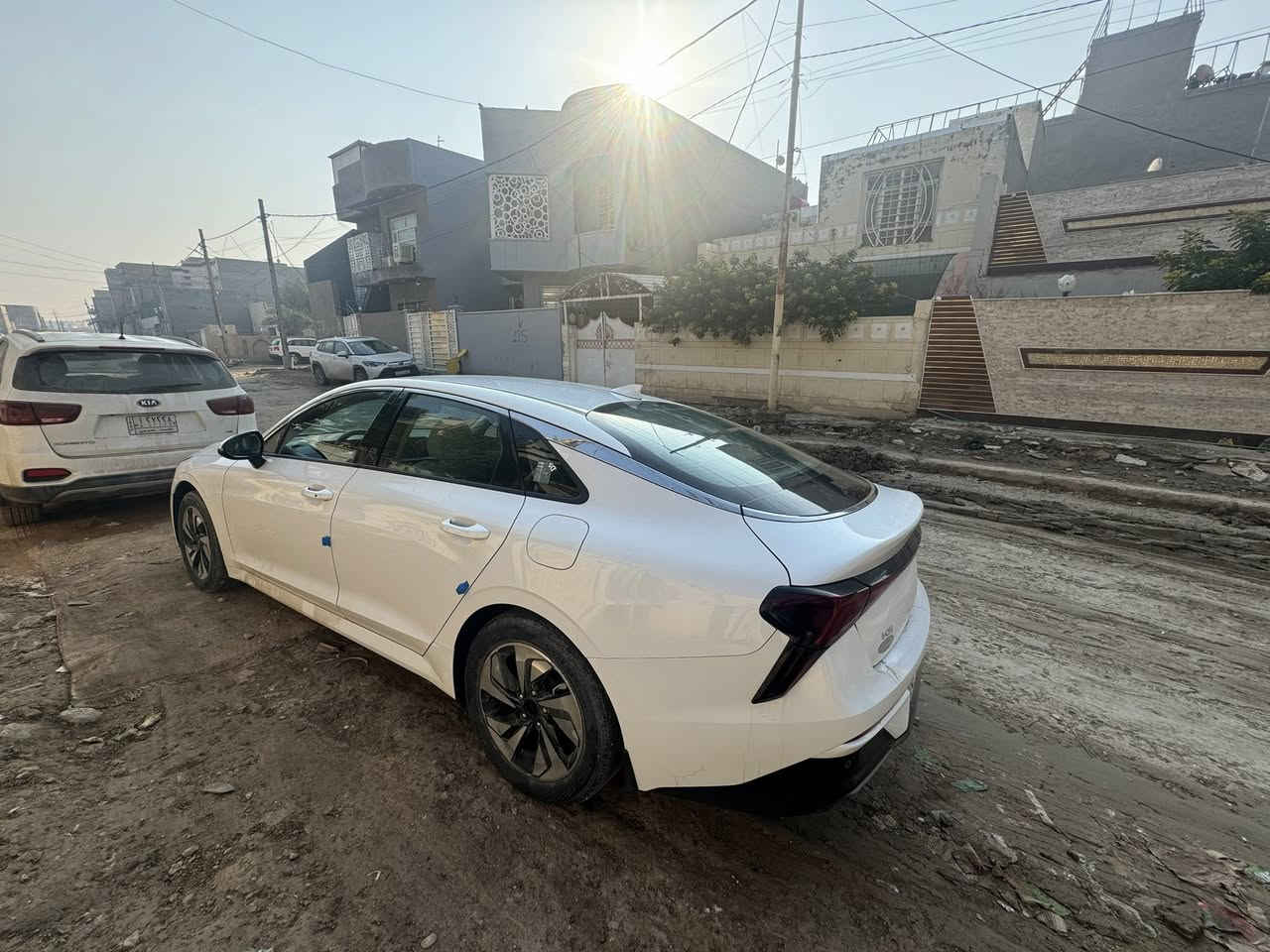 K5 خليجي 
موديل 2024
مكفولة كفالة عامة 
محرك 2500
السيارة بصمة تشغيل وبصمة ابواب
كشن السائق كهربائي
تحكم ستيرن جهتين
تشغيل عن بعد 
صندوق  جنطة ذكي
تبريد قطعتين
لد امامي وخلفي
مكان السيارة ديوانية بأسمي 
السعر 218  
***********
