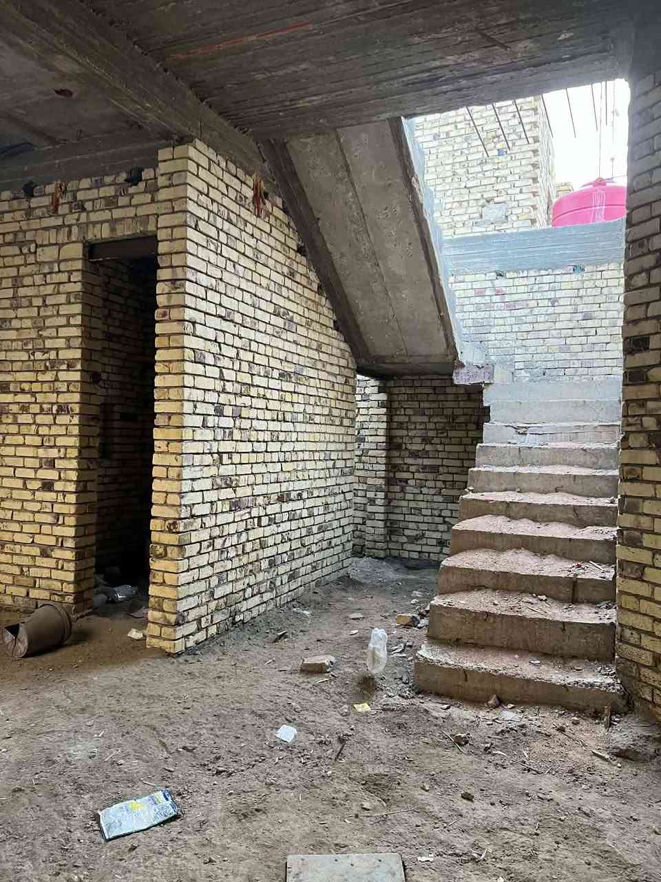 دار هيكل البيع  /🚩 

دار هيكل البيع طابو صرف المساحة 200 متر /

كونكريت مسلح بناء حديث / 🏗️

طابق واحد /✨ 

العنوان حي العسكري الأول /
 مقابيل حي الحضارة /

واجهه البيت على ساحه / 🏞️ 

علمن الهيكل مسقف بس تشطيب /🧱 

الواجهة 10 النزال 20 /

كراج سياره كبير /
استقبال كبيره /
صاله مطبخ حار بارد /
غرفه نوم عدد 2 /
صحيات داخليه وخارجيه /
 
تسيس مجاري ماء  /💦 

مراجعة مكتب قصر الباشا للعقار /🚩 

العنوان المكتب شارع أسواق طيبه /🚩 
مجاور أسواق دجله /

مكتب احمد الشمري للأستثمار وتطوير/🏗️ 
العقاري /🛂 

⏰ الاشتراك متابعه 🚩 الصفحه /👉

🛑 تجدون أكثر العروض /👌

الاتصال على الرقام التاليه /☎️

( *********** ) 👉

( *********** ) 👉

-----------------------------------------------------------
