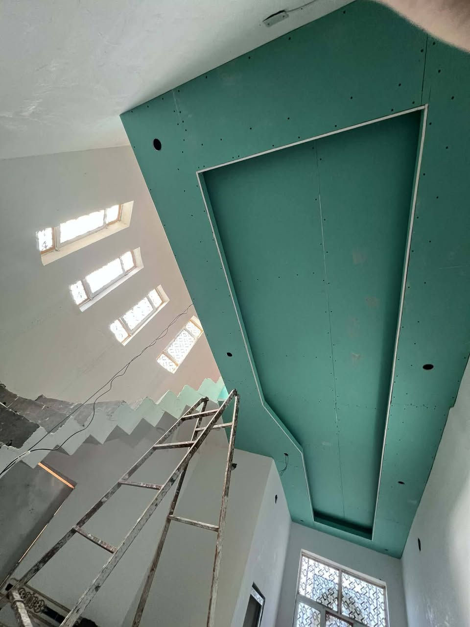 جزا من اعمالي  مكاني السوير رقمي *********** ملاحضة افضل شي اليوم بالجبس قاعدة الحديد تكون 40 سانتيم مو 60
