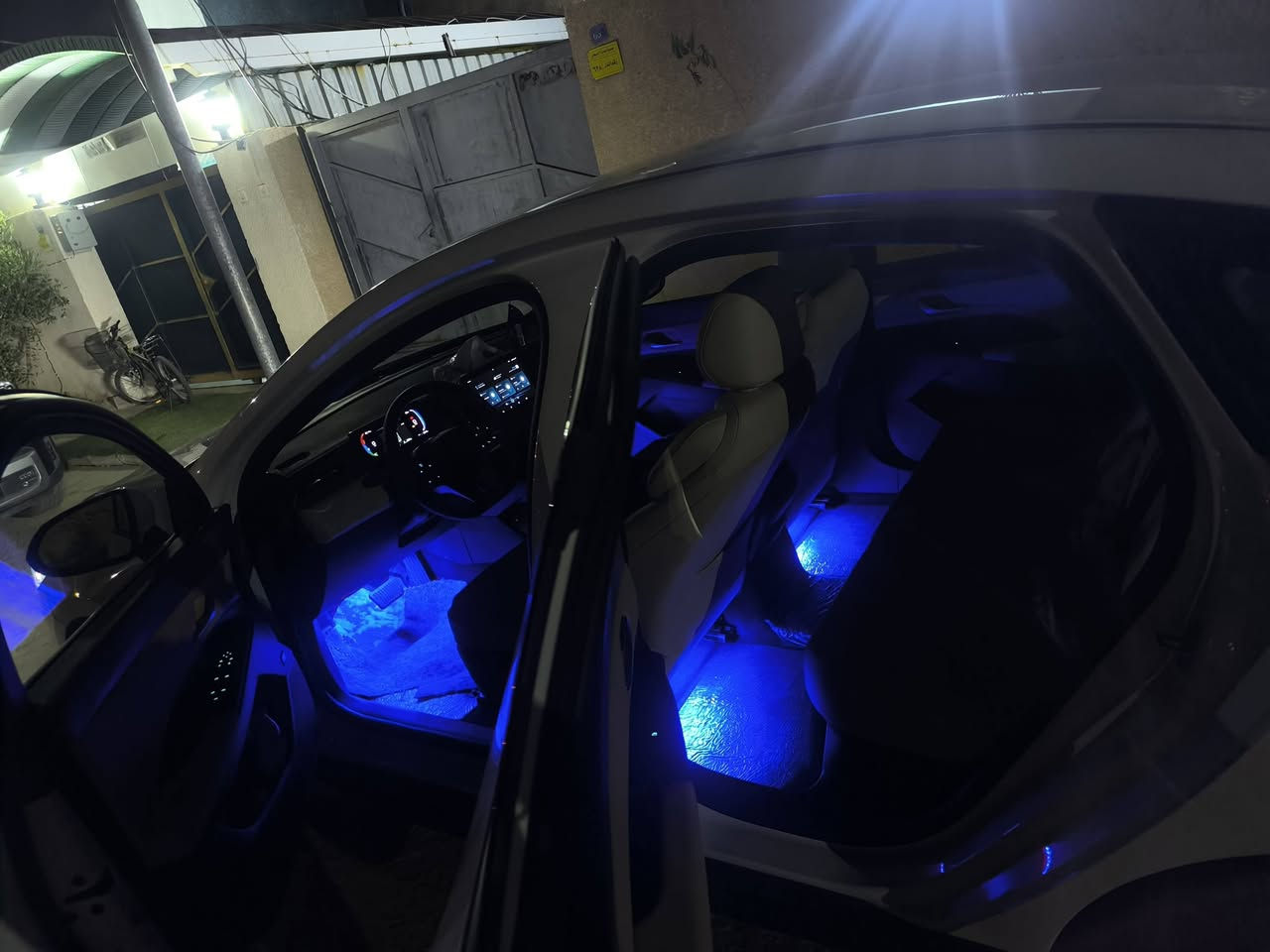 Byd كن بلاص 2025
زيروو على وضع الشركه كفاله عامه من الدعاميه للدعاميه
ماشيه 3,800 قابله للزياده
رقم  بغداد بأسمي 
السعر 19 مليون و300 بيهه مجال قليل للشراي 
مكان السياره:  كربلاء المقدسه 
للاستفسار :***********
