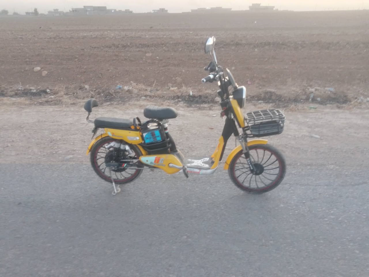 السلام عليكم الشحن للبيع مراره بطاريه الجديد كهربيات كله كامل مكان موصل سهل نينو سعره 270 بمجال للطيبين شرط اخذه ما تصرف على الربع***********
