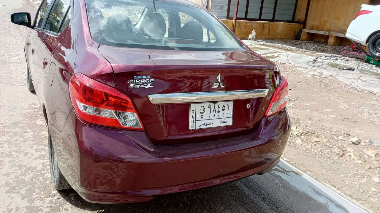 السلام عليكم 
ميتسوبيشي ميراج 
حادثها صفحه السايق
كير مكينه تبريد كفاله
الاستفسار ***********
السعر80
