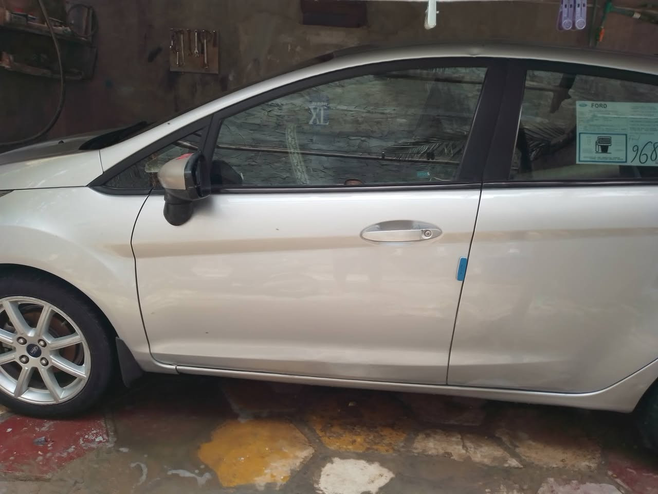 السلام عليكم للبيع فورة فيستا موديل 17 رقم بصره بسمي تحويل ثاني يوم السعر 75 سياره  جاهزه كير محرك تبريد بدون صبغ بدون ضربة ماشيه 30 الف كيلو وارد امريكي العنوان بصره قضاء القرنه الاتصال واتساب *********** الشراي يتصل اويدلل
