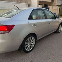 : كيا سيراتو 2013 خليجي لون رصاصي كامله اي نقص مابيهه ماشيه 160 الف مو...