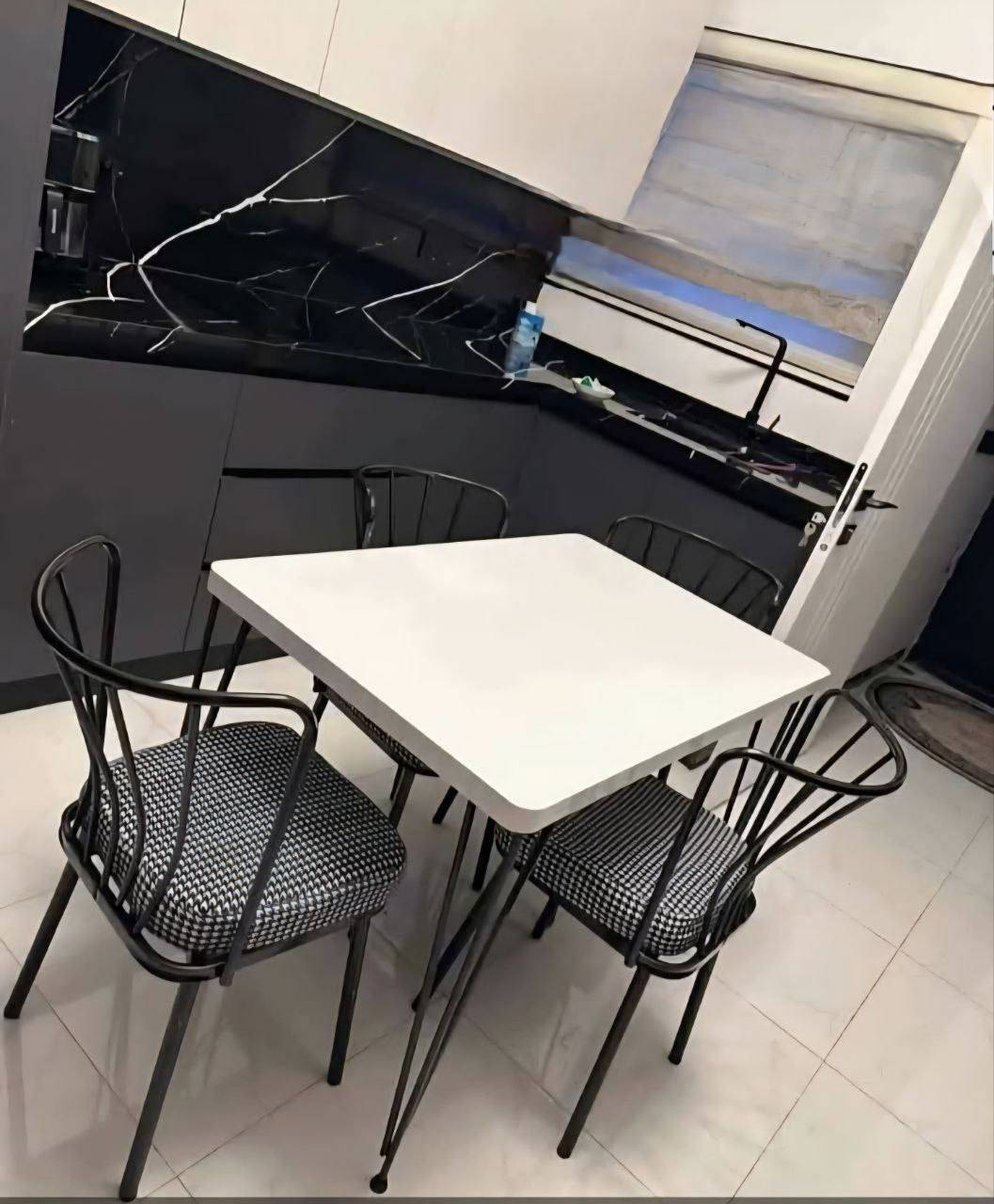 💥توفر من جديد لكثرة الطلب عليه 💯
ميز طعام تركي 4 كرسي
الابعاد ::-
 110 x 70 cm 

السعــــــر  115 الف


**إذا كنت صاحب هذا الإعلان وتريد حذفه لأي سبب، رجاءا أرسل رسالة إلى الدعم الفني**